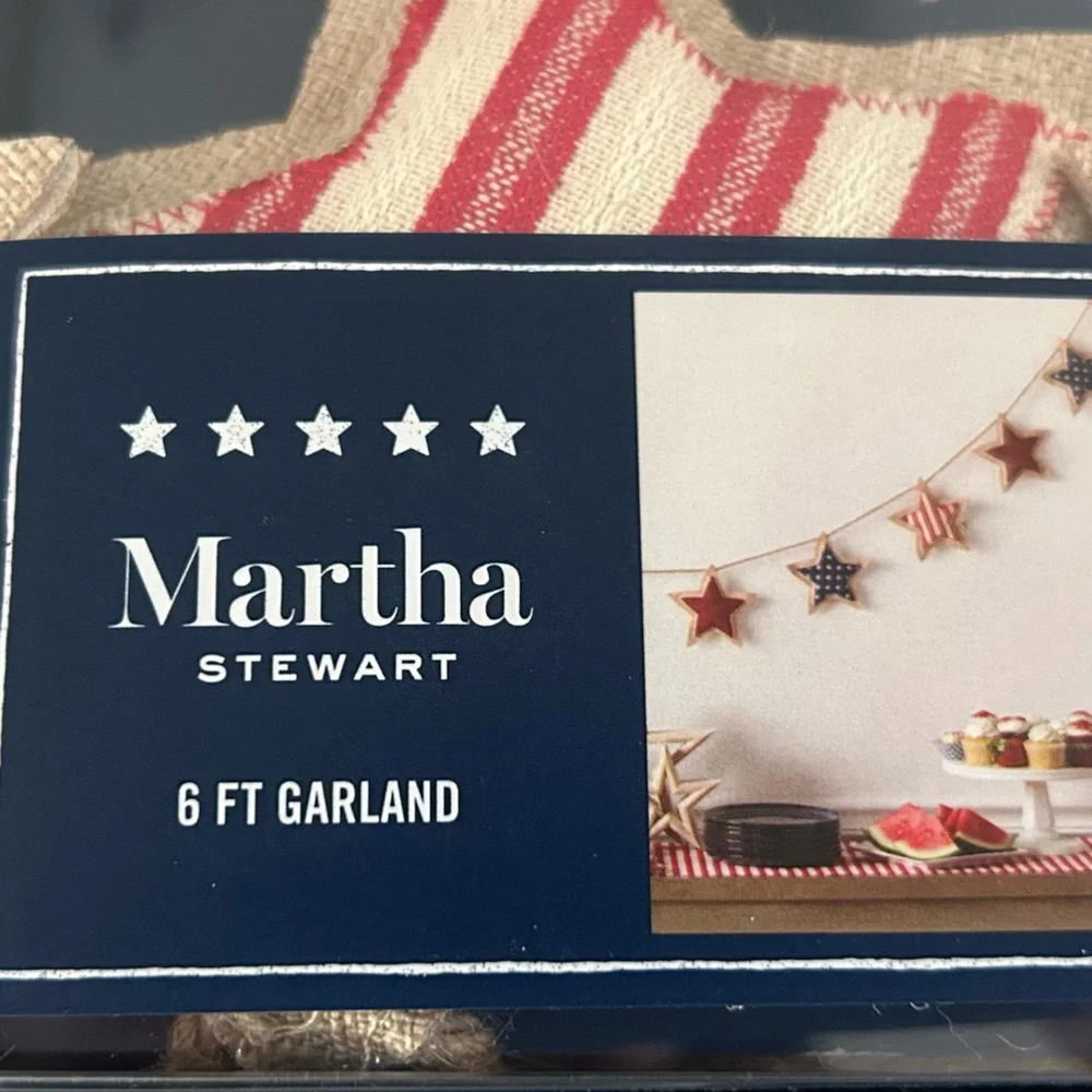 “New” Martha Stewart Red, Navy & Burlap Star Garland 6 ft
